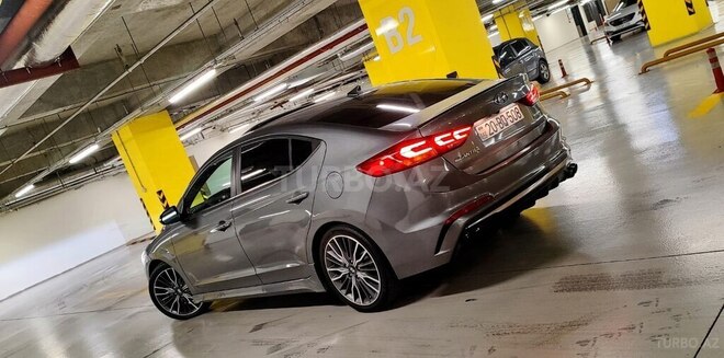 Hyundai Elantra 2018, 128,748 km - 1.6 л - Gəncə