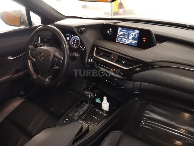 Lexus UX 250h 2020, 16,000 km - 2.0 l - Bakı