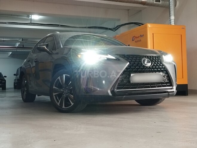 Lexus UX 250h 2020, 16,000 km - 2.0 l - Bakı