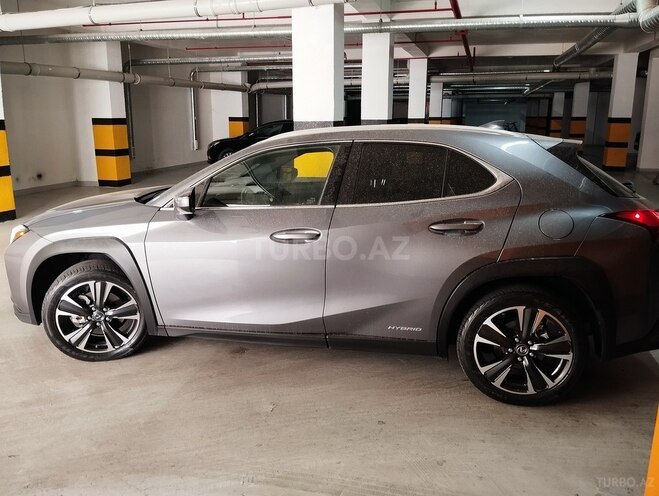 Lexus UX 250h 2020, 16,000 km - 2.0 l - Bakı