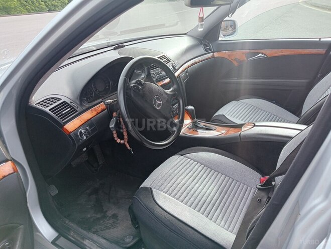 Mercedes E 220 d 2006, 261,000 km - 2.2 l - Bakı