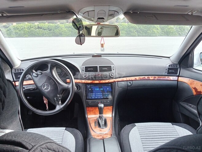 Mercedes E 220 d 2006, 261,000 km - 2.2 l - Bakı