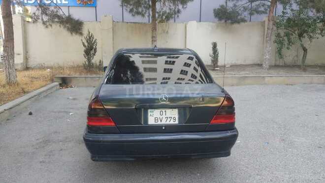 Mercedes C 200 2000, 330,000 km - 2.0 l - Bakı