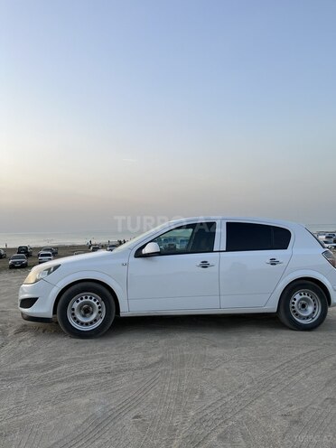 Opel Astra 2010, 289,000 km - 1.4 l - Bakı