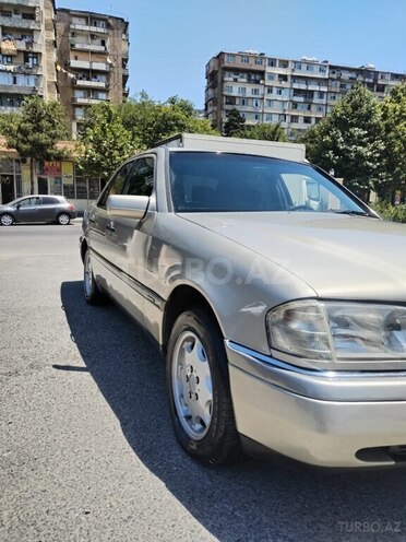 Mercedes C 180-9