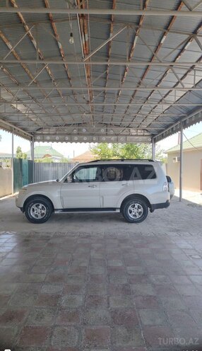 Mitsubishi Pajero 2008, 202,000 km - 3.0 l - Bakı