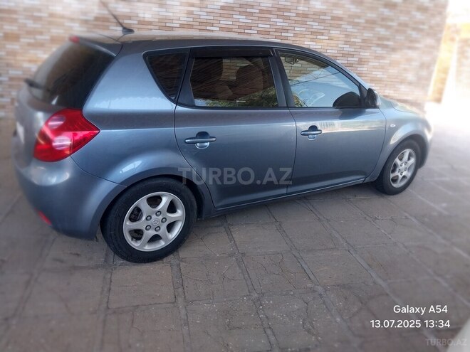 Kia Ceed 2006, 220 km - 1.6 l - Salyan