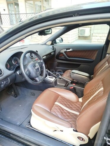Audi A3 2004, 300,000 km - 1.6 l - Bakı