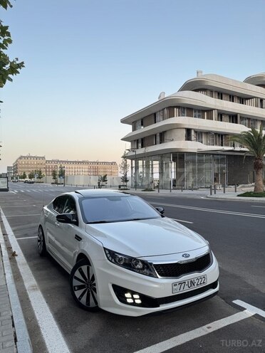 Kia K5-1