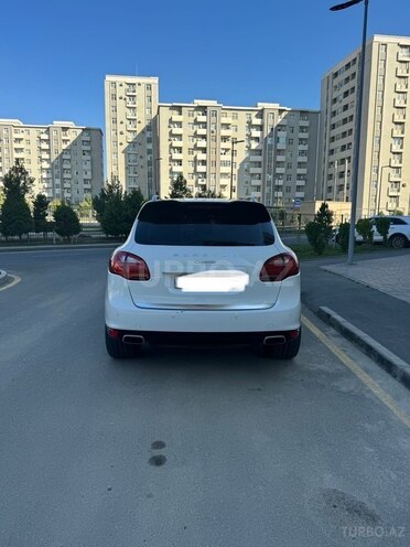 Porsche Cayenne-3