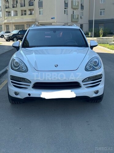 Porsche Cayenne-1