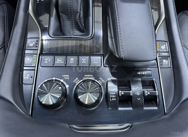 Lexus LX 570-17