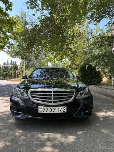 Mercedes E 220-1