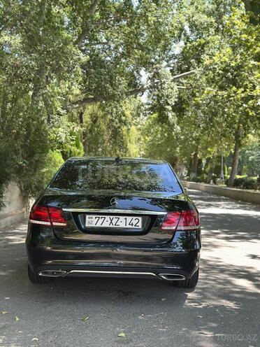 Mercedes E 220-2