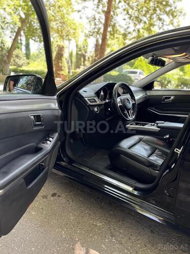Mercedes E 220-13