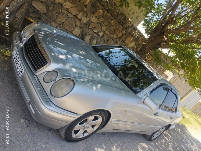 Mercedes E 240 1999, 235,000 km - 2.4 л - Şərur