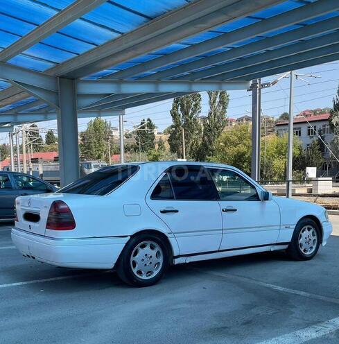 Mercedes C 250 d 1995, 234,570 km - 2.5 l - Bakı