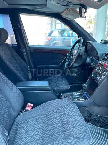 Mercedes C 250 d 1995, 234,570 km - 2.5 l - Bakı