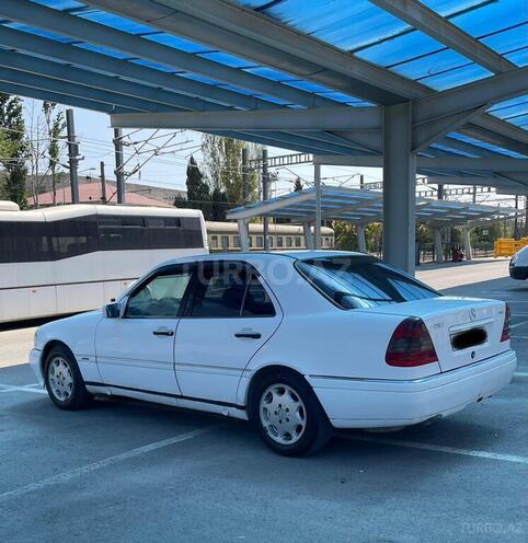 Mercedes C 250 d 1995, 234,570 km - 2.5 l - Bakı