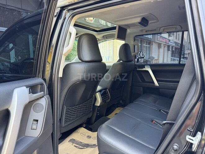 Toyota Land Cruiser Prado 2017, 300,000 km - 4.0 l - Bakı