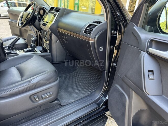 Toyota Land Cruiser Prado 2017, 300,000 km - 4.0 l - Bakı