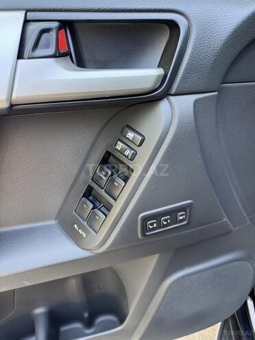 Toyota Land Cruiser Prado 2017, 300,000 km - 4.0 l - Bakı