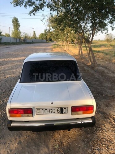 LADA (VAZ) 2107 2000, 30,000 km - 1.6 l - Salyan