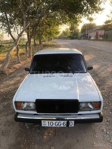 LADA (VAZ) 2107 2000, 30,000 km - 1.6 l - Salyan