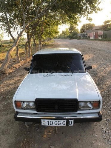 LADA (VAZ) 2107 2000, 30,000 km - 1.6 l - Salyan