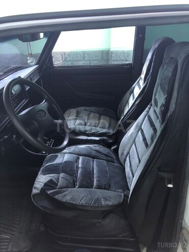 LADA (VAZ) 2107 2000, 30,000 km - 1.6 l - Salyan