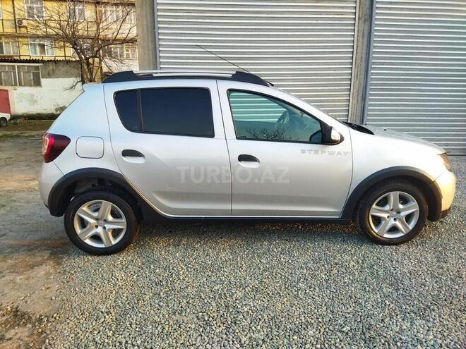 Renault Sandero Stepway 2015, 210,000 km - 1.6 l - Gəncə