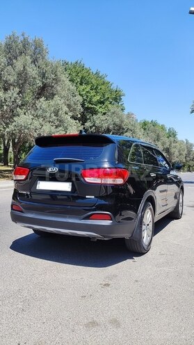 Kia Sorento-4