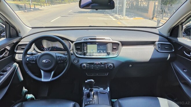 Kia Sorento-11
