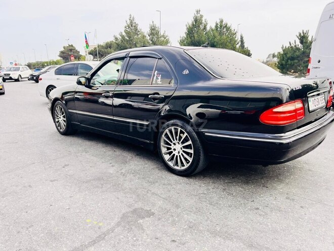 Mercedes E 240 2001, 455,000 km - 2.6 l - Bakı