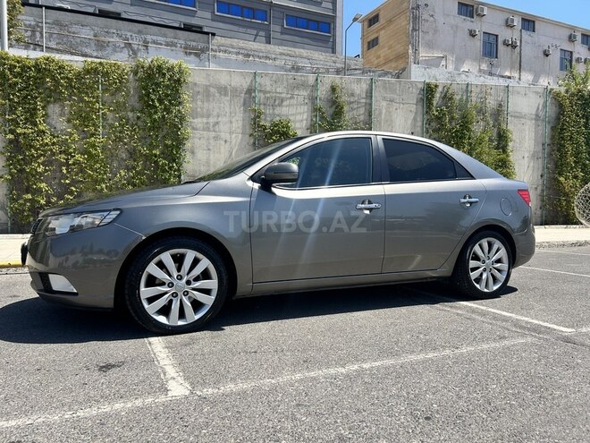 Kia Cerato 2012, 286,000 km - 1.6 л - Bakı
