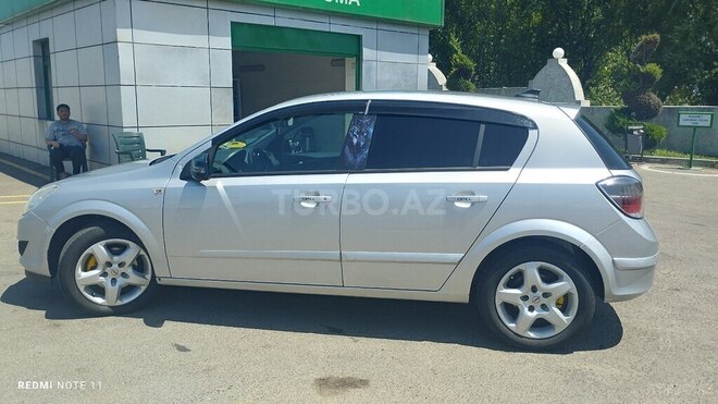 Opel Astra 2007, 270,000 km - 1.4 l - Astara