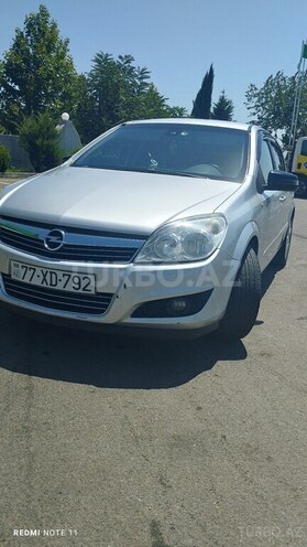 Opel Astra 2007, 270,000 km - 1.4 l - Astara