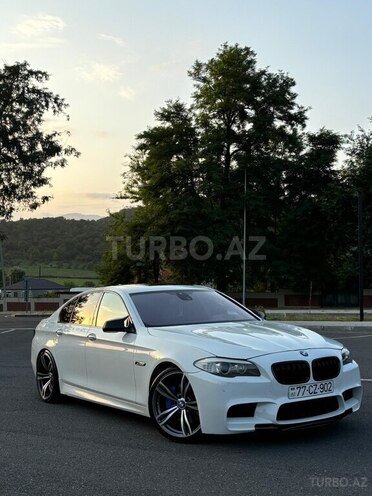 BMW 528 2010, 300,000 km - 3.0 l - Zaqatala