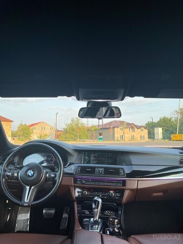BMW 528 2010, 300,000 km - 3.0 l - Zaqatala