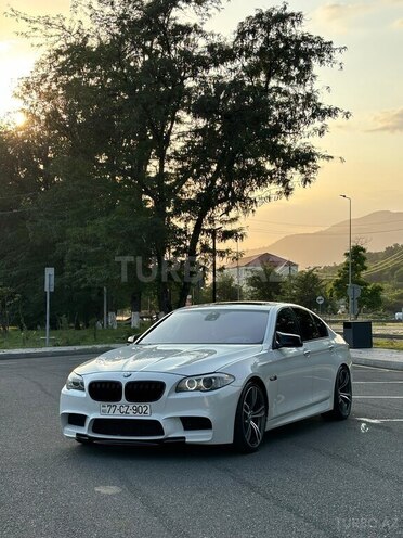 BMW 528 2010, 300,000 km - 3.0 l - Zaqatala