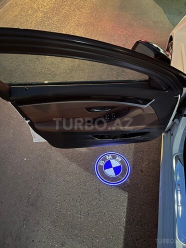 BMW 528 2010, 300,000 km - 3.0 l - Zaqatala