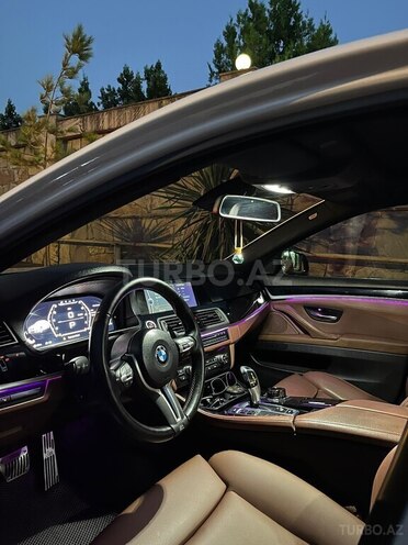 BMW 528 2010, 300,000 km - 3.0 l - Zaqatala