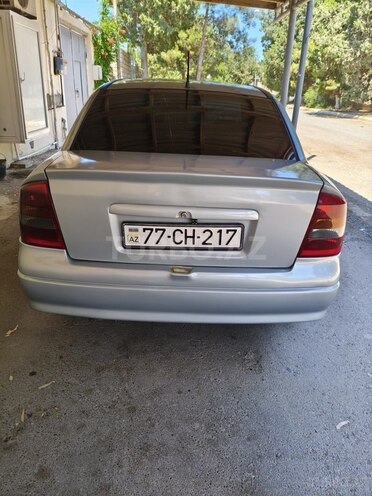 Opel Astra 2000, 363,000 km - 2.0 л - Bakı