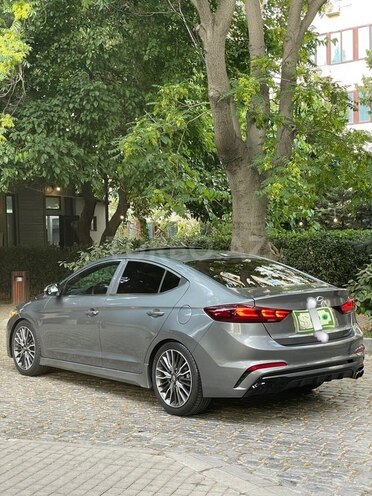 Hyundai Elantra 2018, 114,263 km - 1.6 л - Bakı