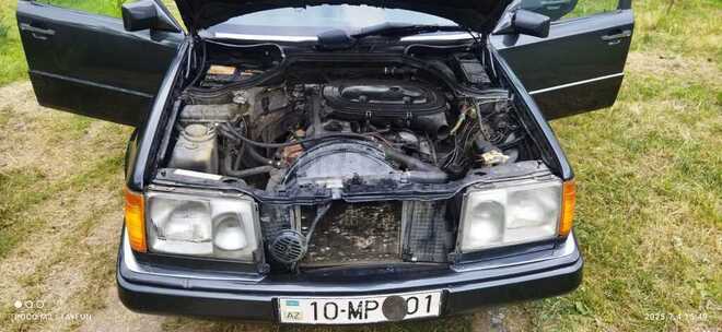 Mercedes E 200 1993, 220,000 km - 2.0 l - Bakı