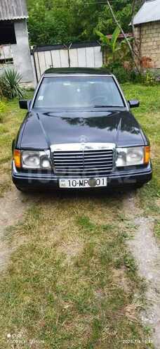 Mercedes E 200 1993, 220,000 km - 2.0 l - Bakı