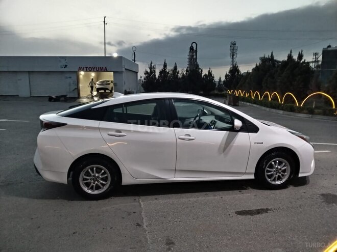Toyota Prius 2018, 128,000 km - 1.8 л - Sumqayıt