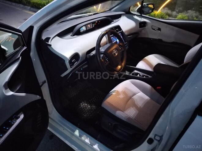 Toyota Prius 2018, 128,000 km - 1.8 л - Sumqayıt
