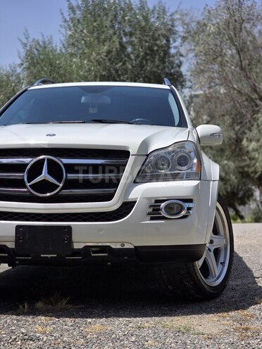 Mercedes GL 550-3