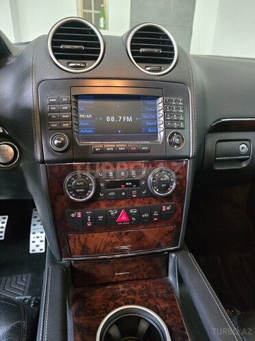 Mercedes GL 550-13